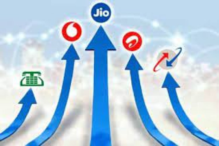 सर्वसामान्यांना आणखी एक झटका, टेलिकॉम कंपन्यांकडून पोस्टपेड किंमती वाढवण्याची तयारी !