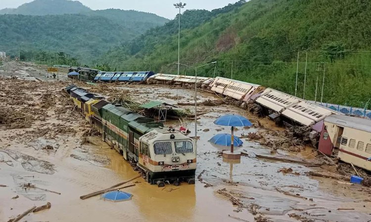 आसाम मधील पुराच्या तडाख्यात 18 मृत्यू, 6.8 लाख लोक पूरग्रस्त