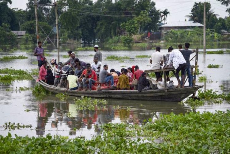 आसाम मधील पुराच्या तडाख्यात 18 मृत्यू, 6.8 लाख लोक पूरग्रस्त