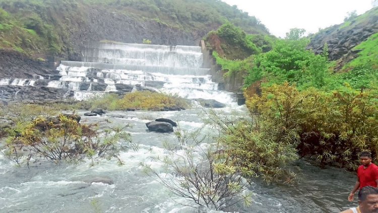 पर्यटकांसाठी खूष खबर ! आपले भूशी धरण ओव्हर फुल्ल !