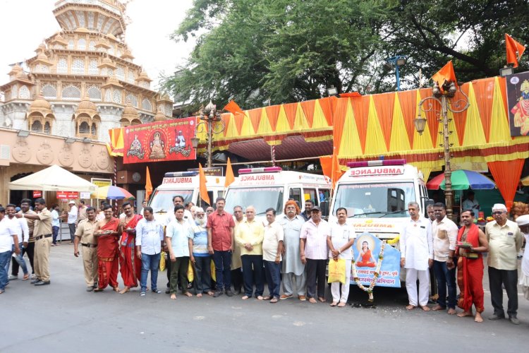 दगडूशेठ गणपती ट्रस्टतर्फे पालखी सोहळ्याकरीता रुग्णवाहिका आणि टँकर पुण्यातून रवाना  श्रीमंत दगडूशेठ हलवाई गणपती ट्रस्टचा पुढाकार ; उपक्रमाचे ३४ वे वर्ष