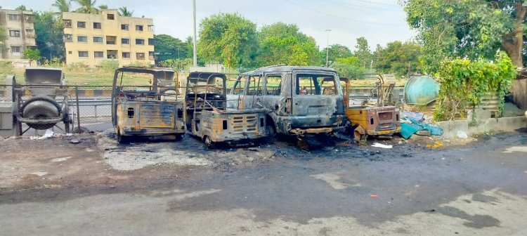 पिंपरी-चिंचवडमध्ये वाहनांना भीषण आग; आगीत वाहन जळून खाक
