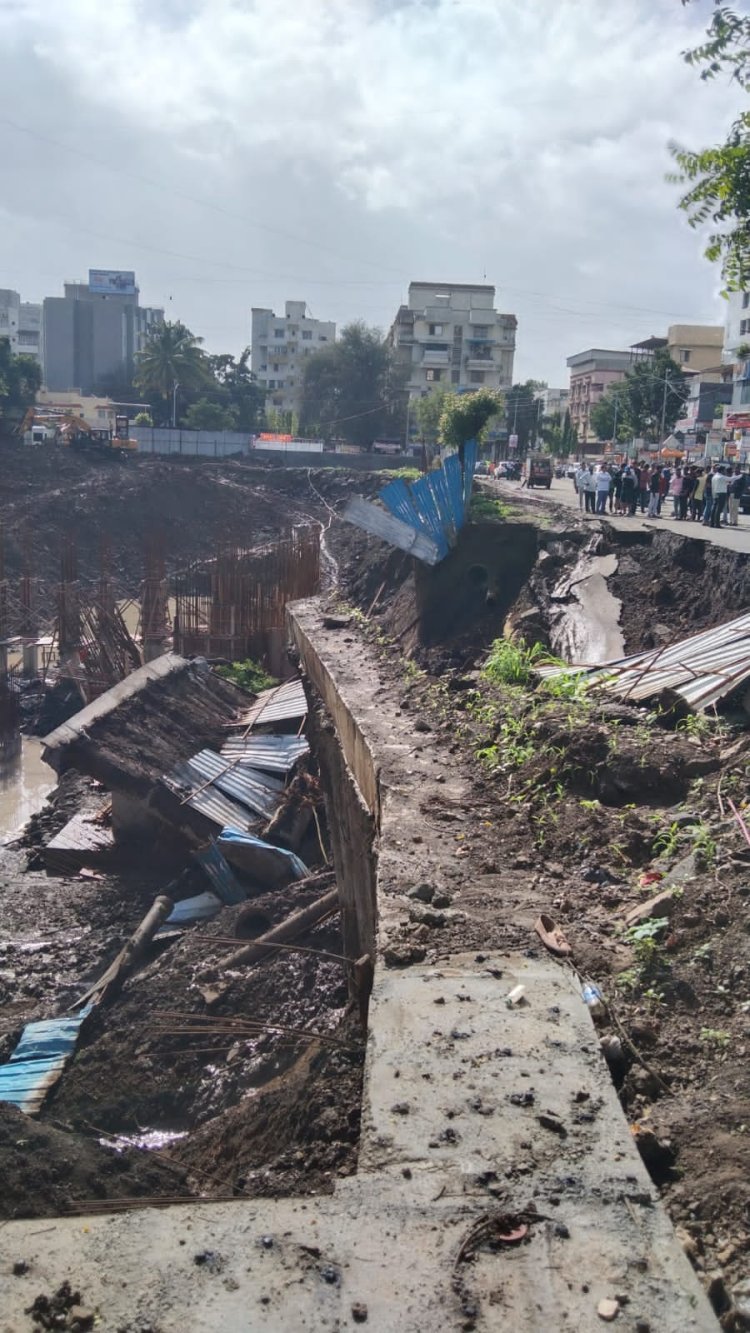 पिंपळे सौदागरमध्ये भुस्खलनामुळे रस्ता खचला, वाहतूक बंद